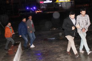 Elma pazarlığı kavgaya d&ouml;n&uuml;şt&uuml;: 1 yaralı