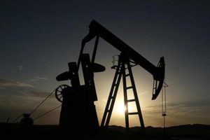 Petrol yılın en y&uuml;ksek seviyesini g&ouml;rd&uuml;