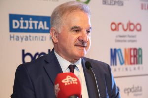 Y&Ouml;KAK Başkanı Elmas: "&Uuml;niversiteler vizyonunu değiştirmeli"