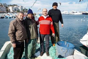 Bursa Mudanya Belediye Başkan Adayı &Uuml;nal'dan balık&ccedil;ılara destek