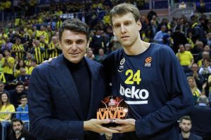 Fenerbah&ccedil;e Beko'da Vesely imzayı attı