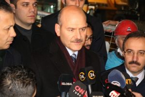 Soylu: "Kandil'in &ouml;n&uuml;nde boynumuzu eğdirmeyin"