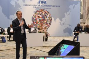 C&uuml;neyt &Ccedil;akır, VAR sunumu yaptı