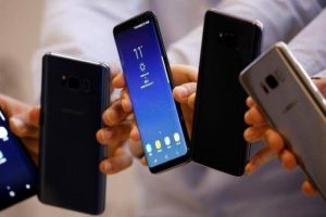 Samsung Galaxy S10'un yeni g&ouml;r&uuml;nt&uuml;leri internete sızdı