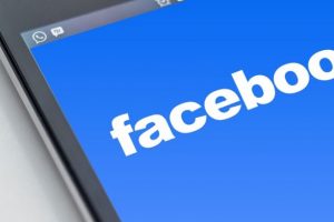 Facebook kendini tehdit eden kişileri izliyor