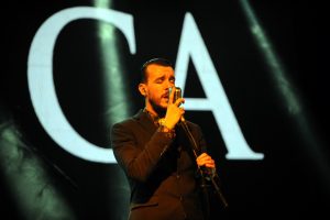 Cem Adrian Bursa'da unutulmaz bir gece yaşattı