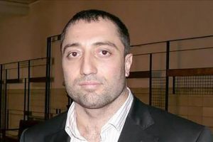 Kırmızı b&uuml;ltenle aranan zanlı iade edildi
