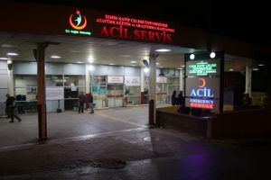 İzmir'de bı&ccedil;aklı kavga: 1 yaralı
