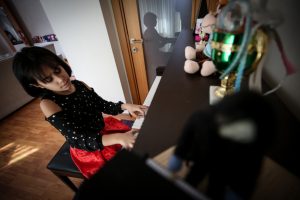Bursalı Arya Su G&uuml;len&ccedil;, uluslararası yarışmalara Fazıl Say'ın hediyesiyle hazırlanacak