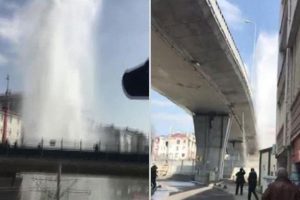 Boru patladı, sular 30 metreye fışkırdı