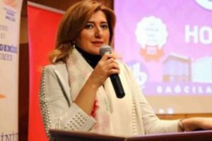 Hukuk hocasının FET&Ouml; savunması şaşırttı!