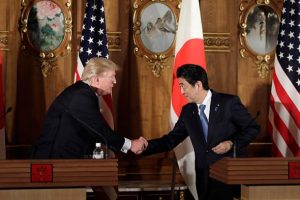 Abe'nin Trump'ı 'ricayla' Nobel'e aday g&ouml;sterdiği iddiası