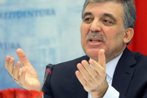 Abdullah G&uuml;l'den Başbuğ'a 'YAŞ' yanıtı