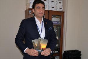 Bursa'da polis memuru Kyzikos'un kayıp hazinelerinin kitabını yazdı