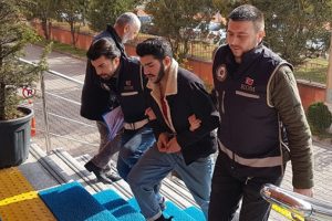 Sahte parayla alışveriş yaparken yakalandı
