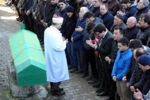 Ukrayna'da &ouml;ld&uuml;r&uuml;len TIR şof&ouml;r&uuml;, toprağa verildi