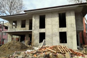 Bursa K&uuml;pl&uuml;pınar Spor ve Eğitim Merkezi hızla y&uuml;kseliyor