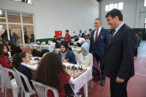 Bursa'da Okul Sporları Satran&ccedil; Turnuvası başladı