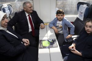 Yıldırım, İstanbul'a hızlı tren ile gitti