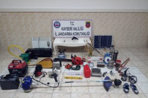 Hırsızlık ş&uuml;phelisi 3 kişiye tutuklama