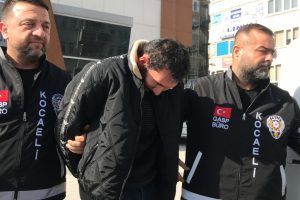 Yaşlı kadını d&ouml;v&uuml;p, gasp eden zanlı yakalandı