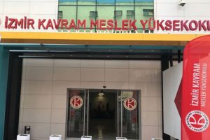 İzmir Kavram MYO 13 &Ouml;ğretim G&ouml;revlisi alıyor