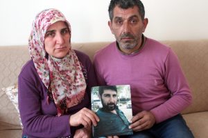 Bursa'da çocuklarının intihara sürüklendiğini savunan ailenin hukuk mücadelesi