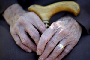 Devlet 'dezavantajlı kesimlere' kol kanat gerdi