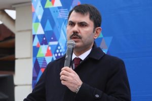 &Ccedil;evre ve Şehircilik Bakanı Kurum: İzmir Bayraklı'ya şu an ekip yolluyoruz