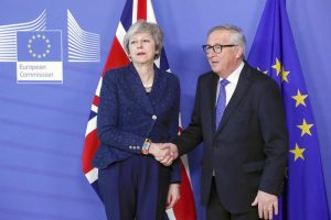 Theresa May yine Br&uuml;ksel kapısında