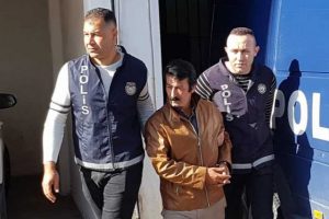 Komşusunun i&ccedil; &ccedil;amaşırlarını &ccedil;aldı! "Aşk kurbanı oldum"