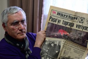 46 yıllık gazete arşivini gelecek nesiller i&ccedil;in saklıyor