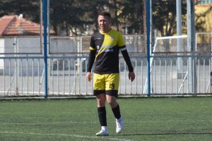19 sene aynı takımda forma giyen futbolcu j&uuml;bile yaptı