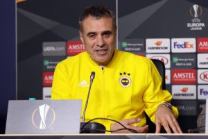 Ersun Yanal: "Slimani yerine Ayew'i kullanacağım"