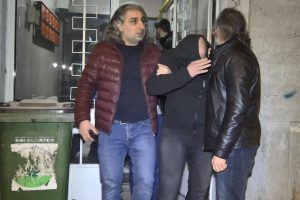 Bursa'da uyuşturucu operasyonunda otomobil anahtarı görünümlü hassas terazi ele geçirildi