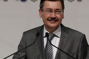 Melih G&ouml;k&ccedil;ek'ten Sarıg&uuml;l ve İnce a&ccedil;ıklaması