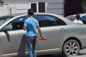 Cam silen &ccedil;ocukların ailelerine ceza yağdı