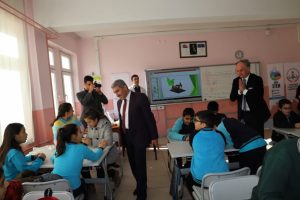 STEM yenilenebilir enerji ve proje yazma eğitimi d&uuml;zenlendi