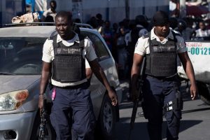 Haiti'de otomatik silahlarla yakalanan ABD'liler &uuml;lkelerine d&ouml;nd&uuml;