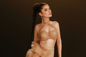 Elif Kaya'dan iddialı klip