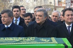 Altaylı: "Davutoğlu'nun partisi &ouml;rg&uuml;tlenmeyi tamamlama aşamasına geldi"