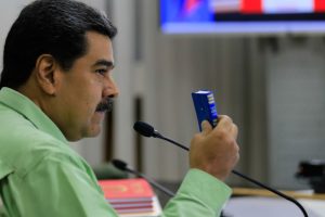 Maduro'nun kapattığı sınırda kuyruklar oluştu