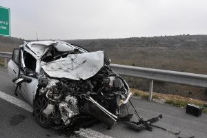 Feci kaza! "G&uuml;m diye bir ses geldi, aynadan bir baktım..."