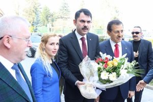 Bakan Kurum: Tespit edip yıkım işlemi ger&ccedil;ekleştiriyoruz