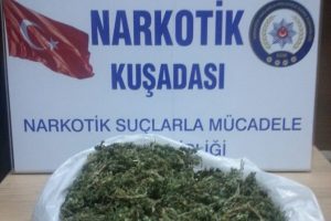 Uyuşturucu operasyonu; 3 g&ouml;zaltı