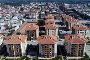 'Faizlerde d&uuml;ş&uuml;ş s&uuml;rerse 200 bin ek konut satılır'