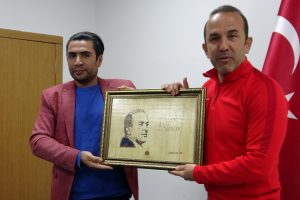 Mehmet &Ouml;zdilek: G&uuml;venli bir şekilde &ouml;n&uuml;m&uuml;ze bakmak istiyoruz