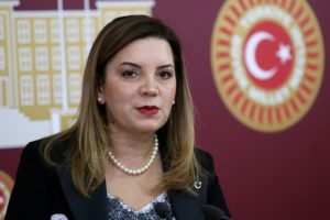 Avrupa'daki T&uuml;rk &ccedil;ocukları i&ccedil;in 'asimilasyon' uyarısı