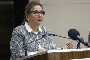 Pekcan, ticaret il m&uuml;d&uuml;rleriyle bir araya geldi