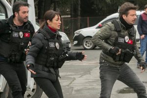 'Arka Sokaklar' bir kez dana reytingin zirvesinde